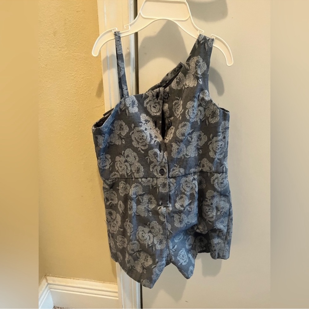 Adorable Janie and Jack romper, size 4. Great condition! - Picture 2 of 3